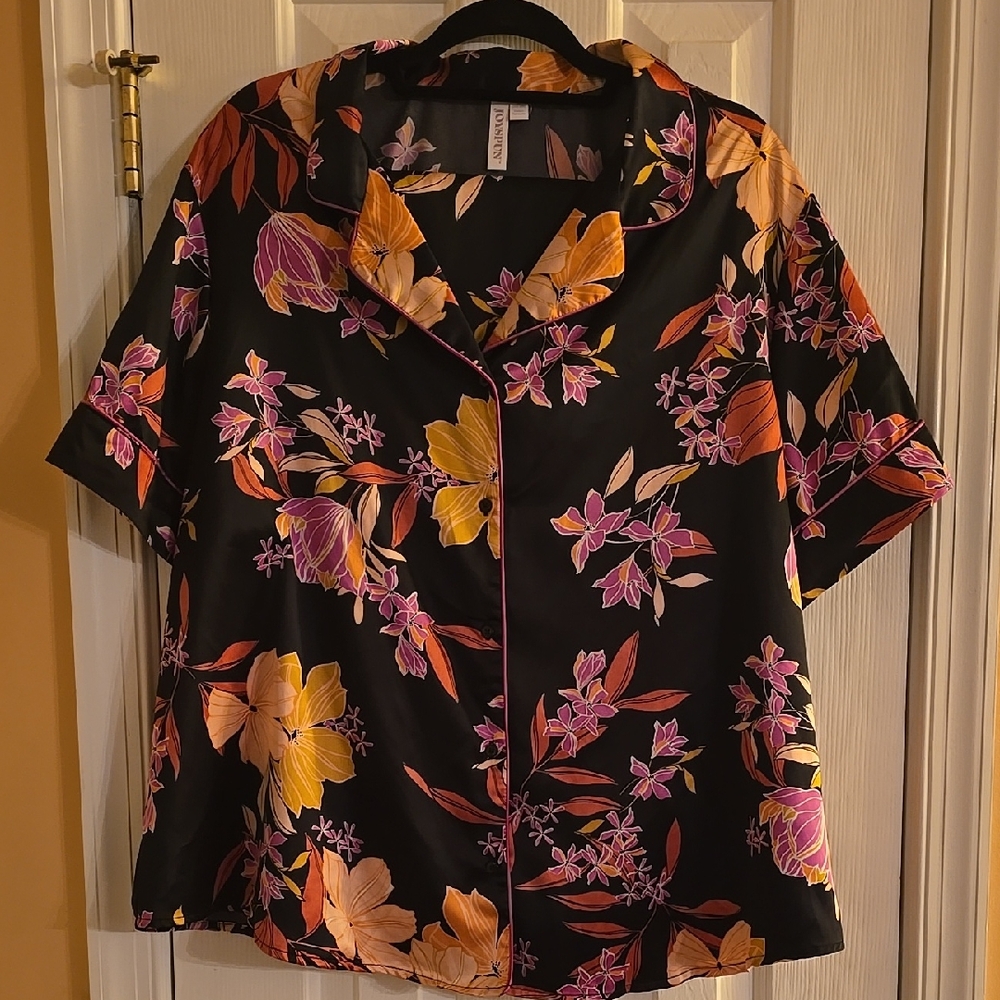 NWOT Floral Satin Pajama Set in Black and Multicolor
